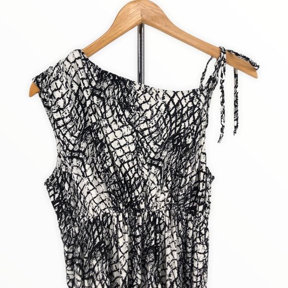 A Pea in the Pod Maternity Black White Animal Print Asymmetrical Strap Dress NWT - Picture 4 of 10